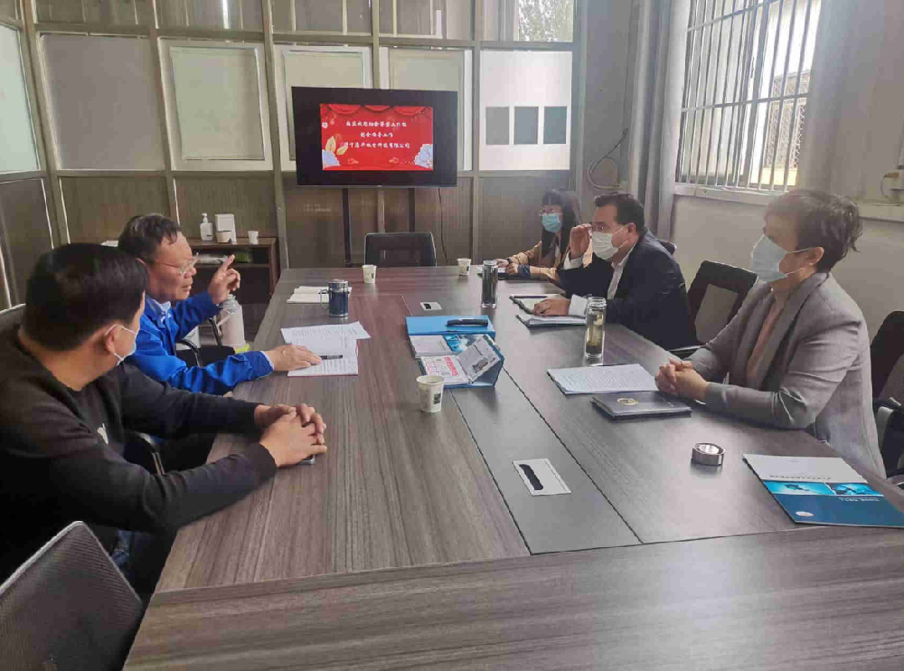 2022年5月12日，县人大常委会副主任、大会主席团常务主席、康华机电助企攀登小组长韩光丽及副组长李海军一行到企指导工作